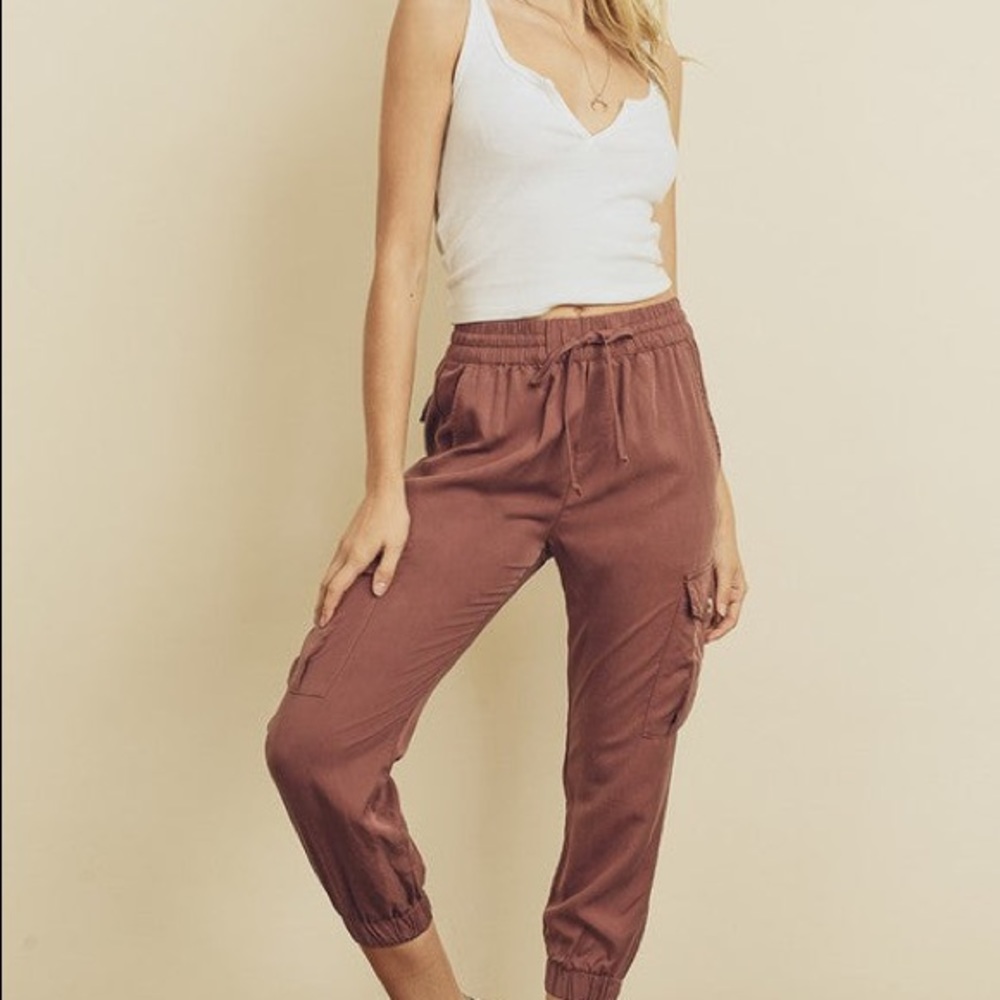 Dress forum size medium red cargo cotton pants…